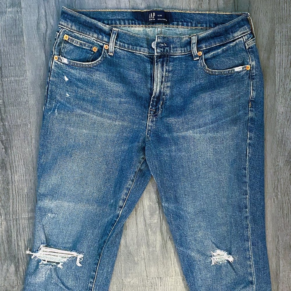 Women's Gap Distressed Girlfriend Jeans size 10/30 cuffed or uncuffed
